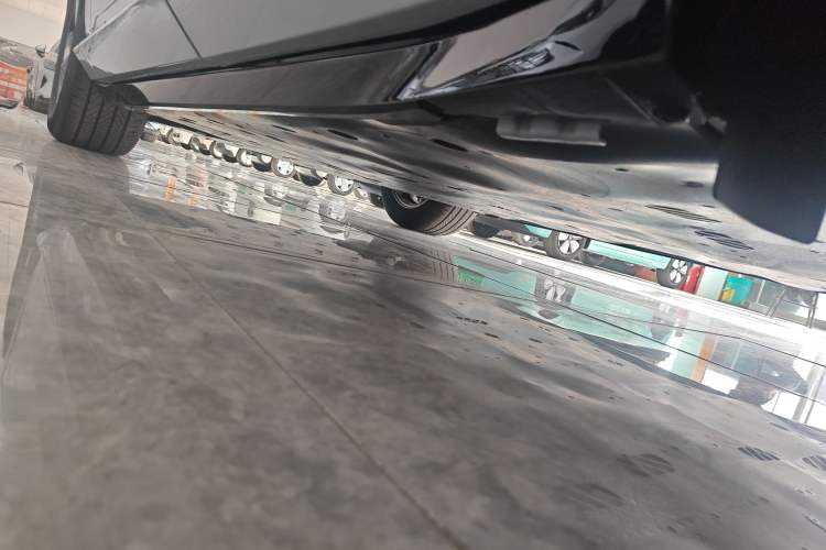 Used Honda P7 2025 Rear-Drive Long-Range Plus Left Side Sill