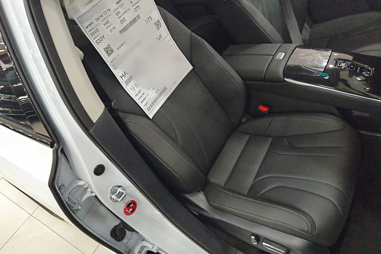 Used Honda P7 2025 Rear-Drive Long-Range Pro Right Front Seat