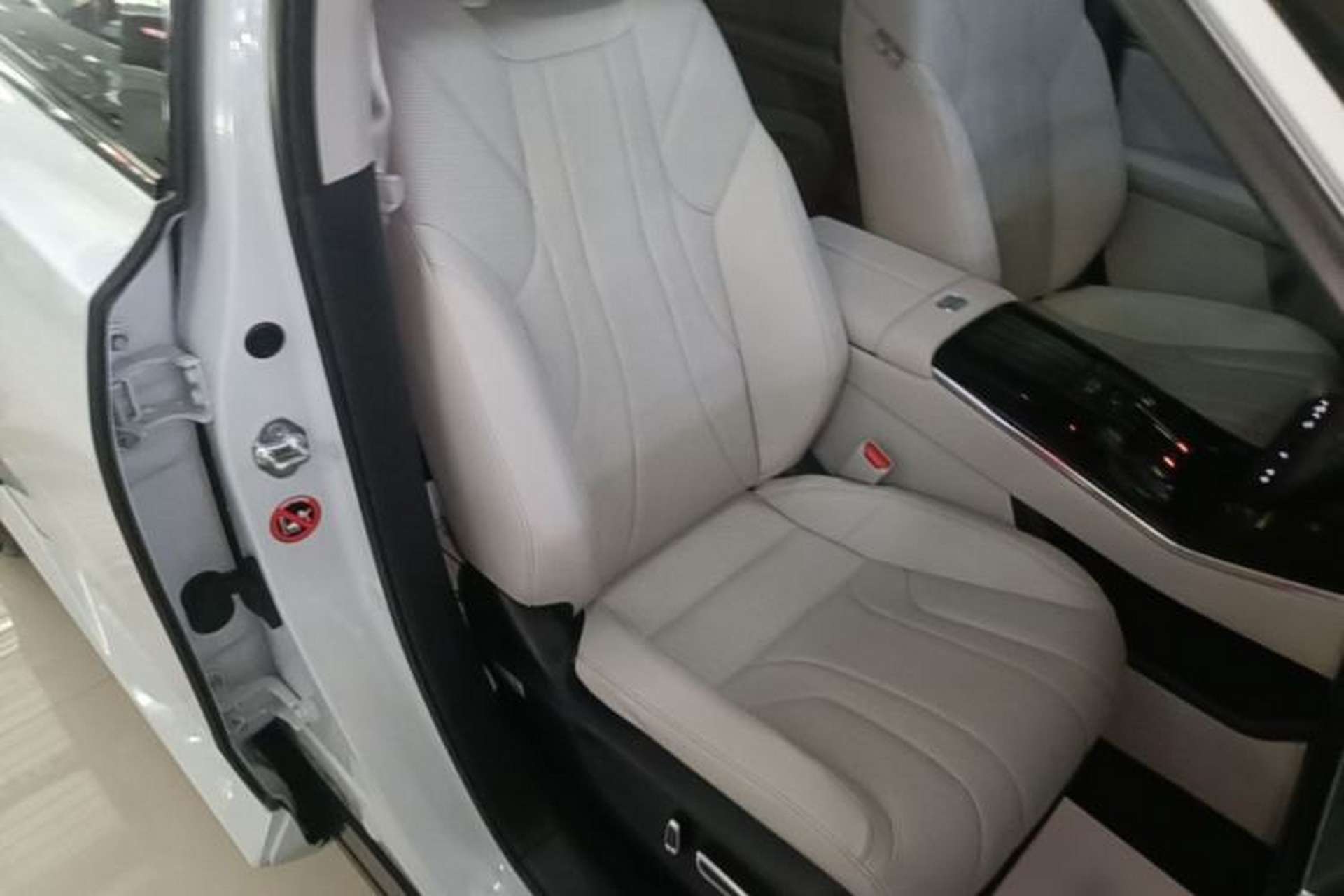 Used Honda P7 2025 Rear-Drive Long-Range Pro Right Front Seat