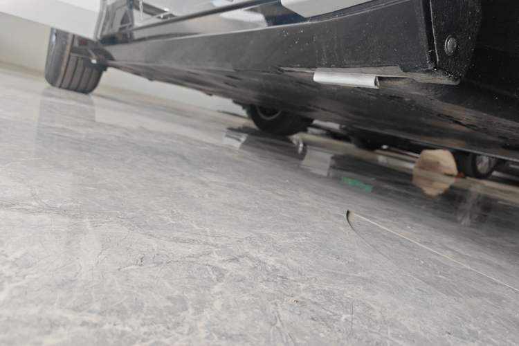 Used Honda P7 2025 Rear-Drive Long-Range Plus Right Side Sill