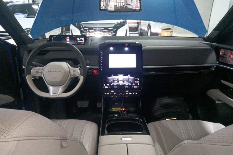 Used Honda S7 2025 Navigator Edition Center Console