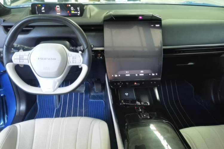 Used Honda S7 2025 Navigator Edition Center Console
