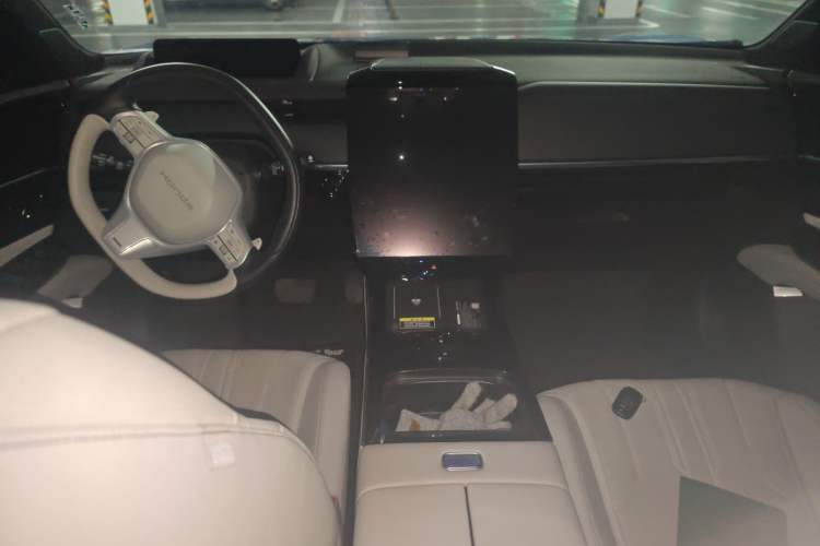 Used Honda S7 2025 Navigator Edition Center Console
