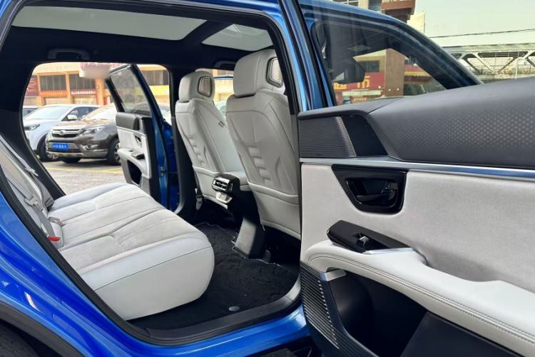 Used Honda S7 2025 Navigator Edition Interior 12