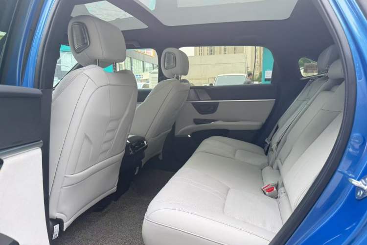 Used Honda S7 2025 Navigator Edition Interior 2