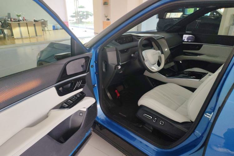 Used Honda S7 2025 Navigator Edition Interior 3