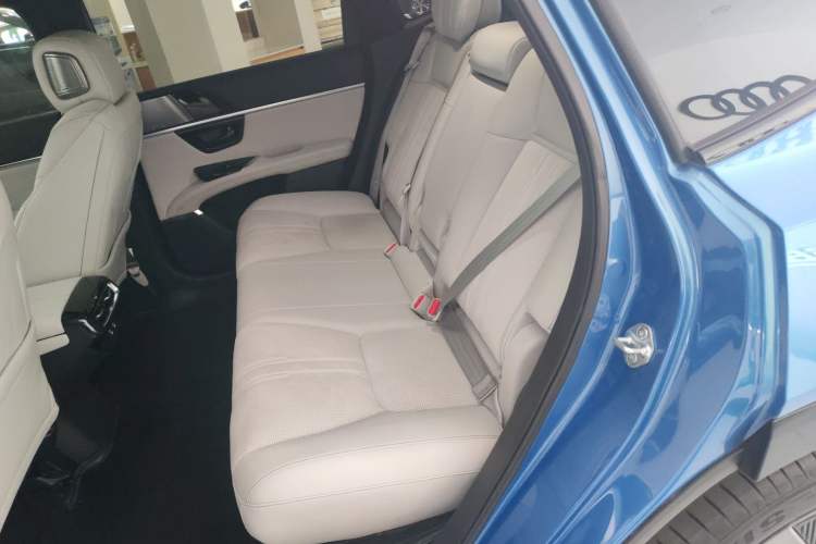 Used Honda S7 2025 Navigator Edition Interior 4