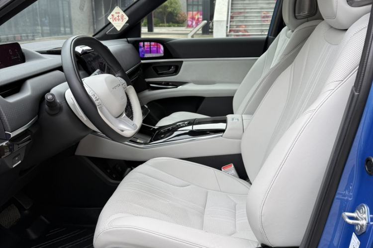 Used Honda S7 2025 Navigator Edition Interior 5