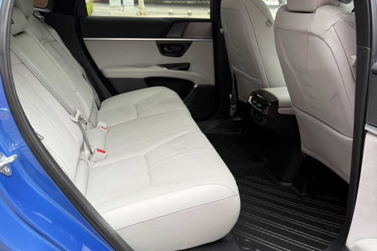Used Honda S7 2025 Navigator Edition Interior 9