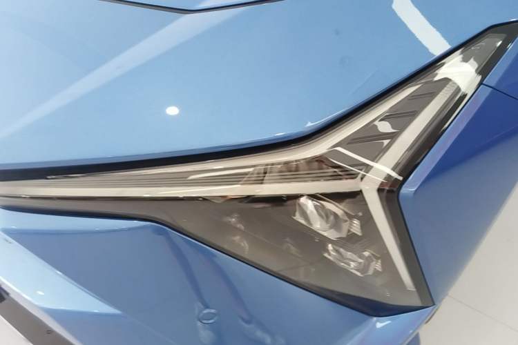 Used Honda S7 2025 Navigator Edition Left Front Headlight