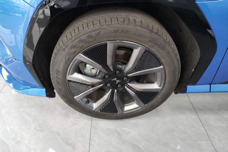 Used Honda S7 2025 Navigator Edition Left Front Wheel Hub