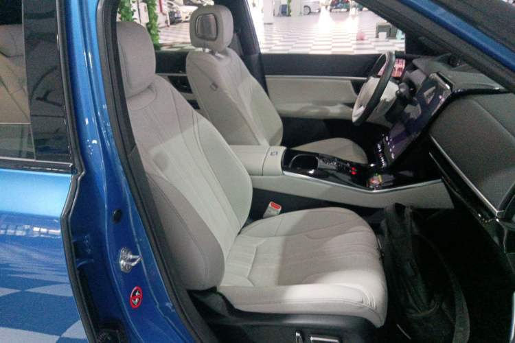 Used Honda S7 2025 Navigator Edition Right Front Seat