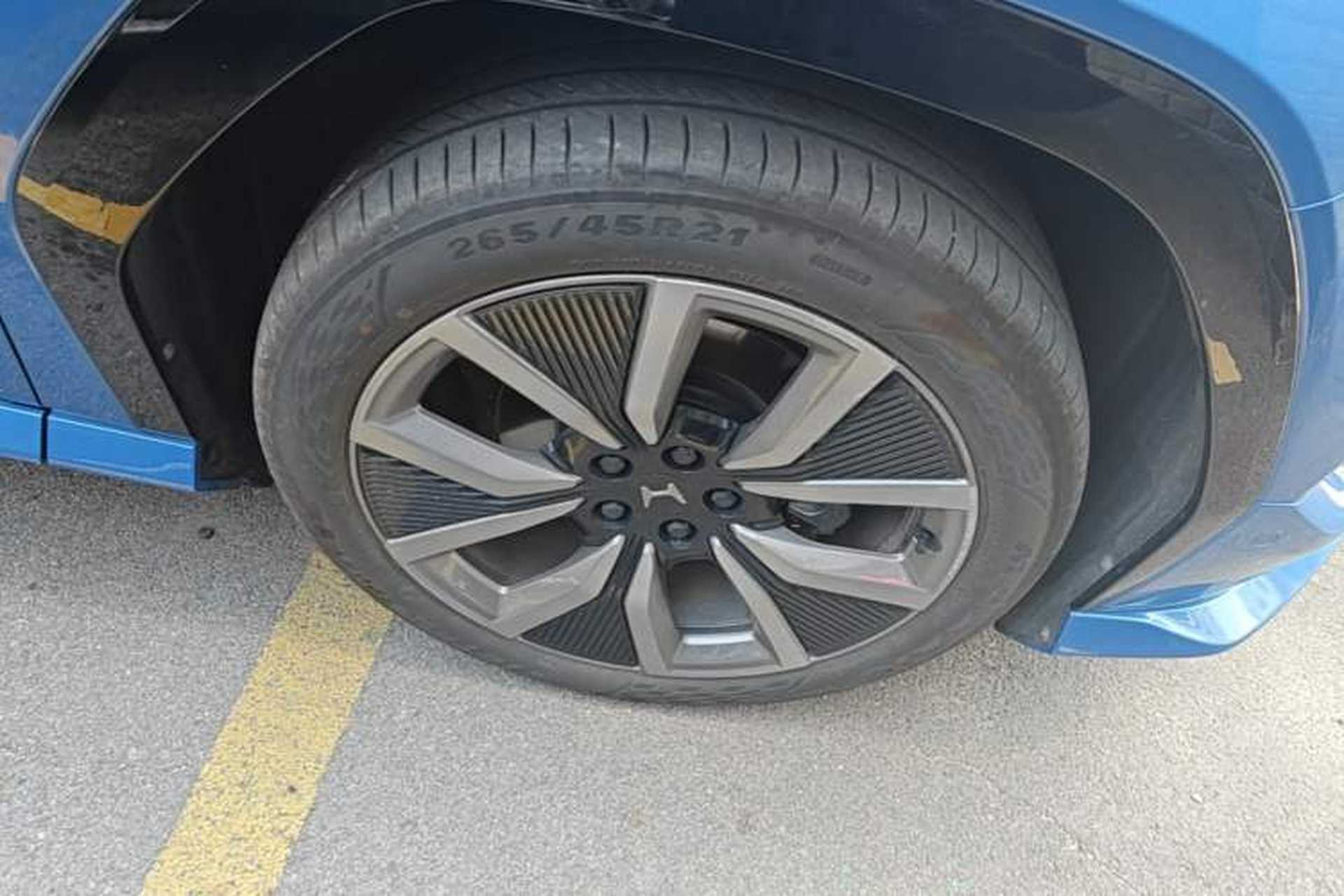 Used Honda S7 2025 Navigator Edition Right Front Wheel Hub