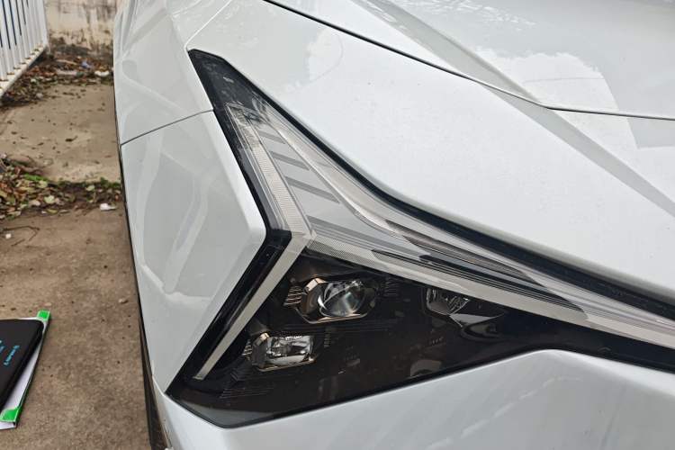 Used Honda S7 2025 Navigator Edition Right Front Headlight
