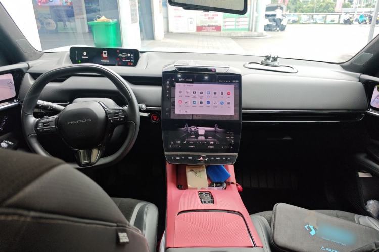 Used Honda S7 2025 Navigator Edition Center Console