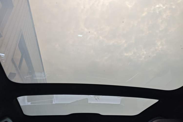 Used Honda S7 2025 Navigator Edition Headliner