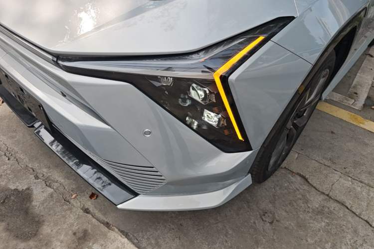 Used Honda S7 2025 Navigator Edition Left Front Headlight