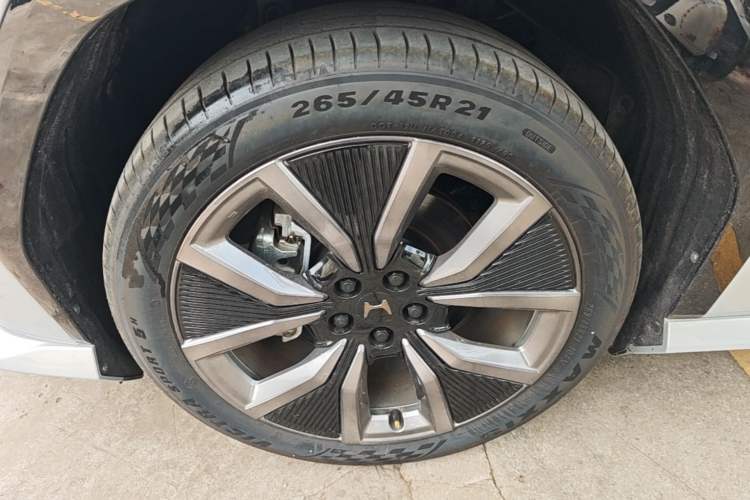 Used Honda S7 2025 Navigator Edition Left Front Wheel Hub