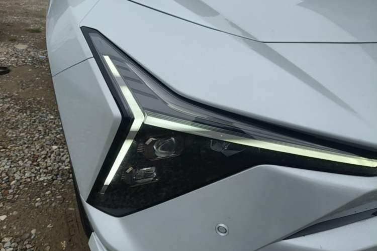 Used Honda S7 2025 Trailblazer Edition Right Front Headlight
