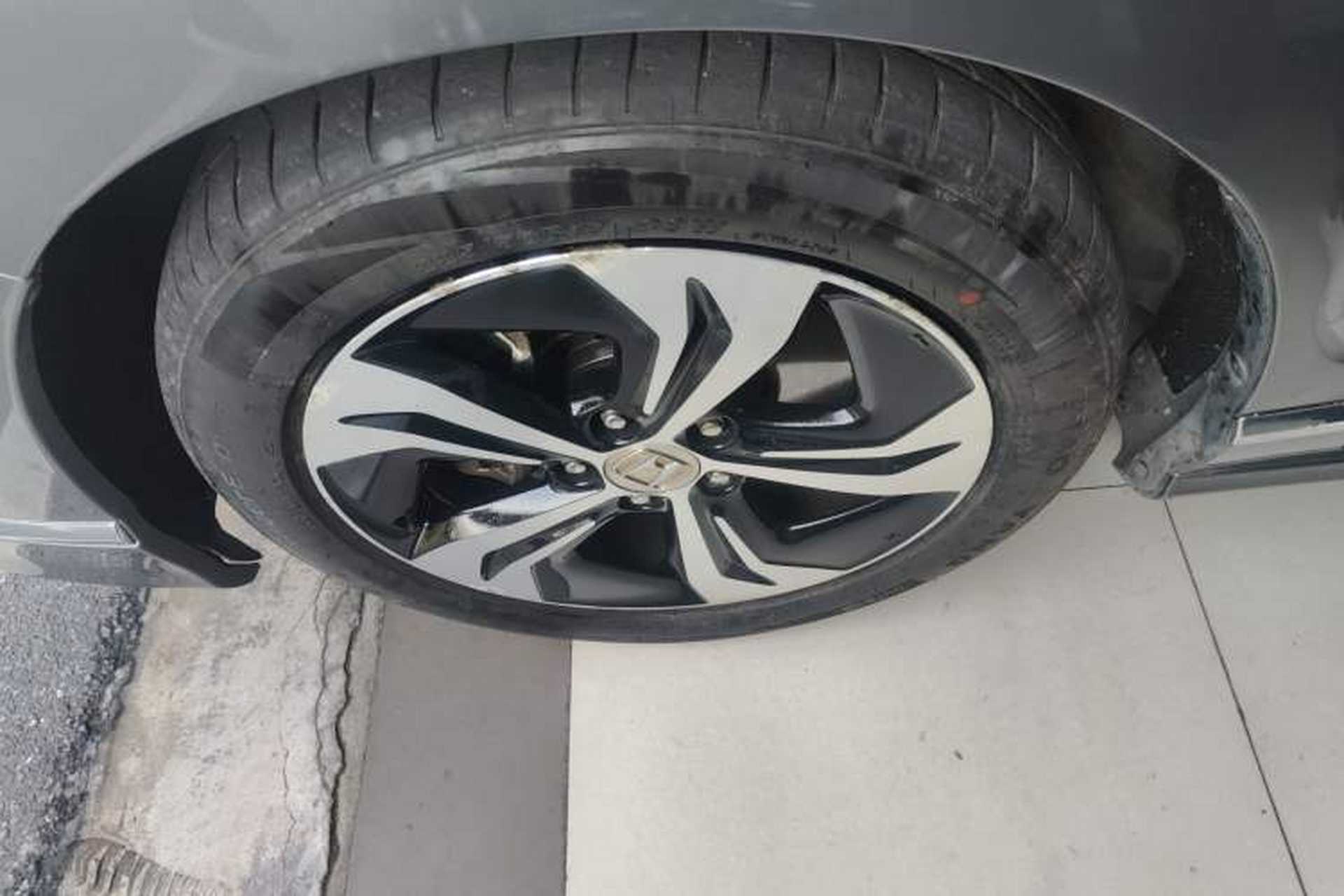 Used Honda Spirior 2015 2.4L Luxury Edition Left Front Wheel Hub