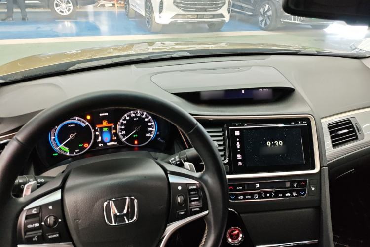 Used Honda Spirior 2017 Hybrid 2.0L Pure Edition Center Console