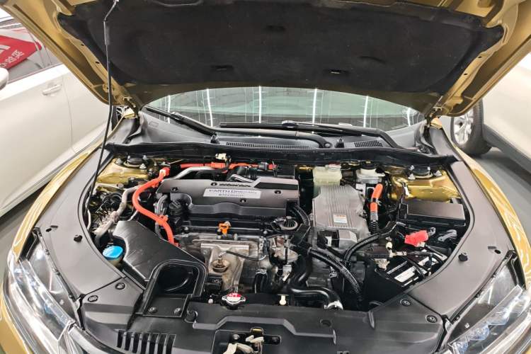 Used Honda Spirior 2017 Hybrid 2.0L Pure Edition Engine Bay