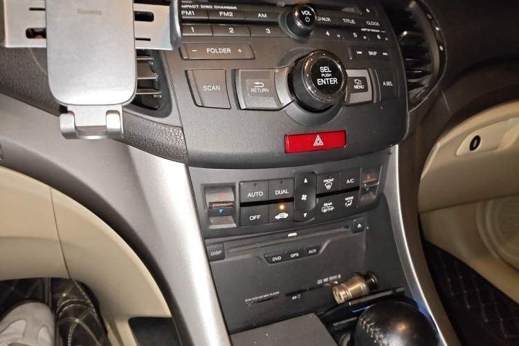 Used Honda Spirior 2009 2.4L Luxury Edition Audio And AC Panel