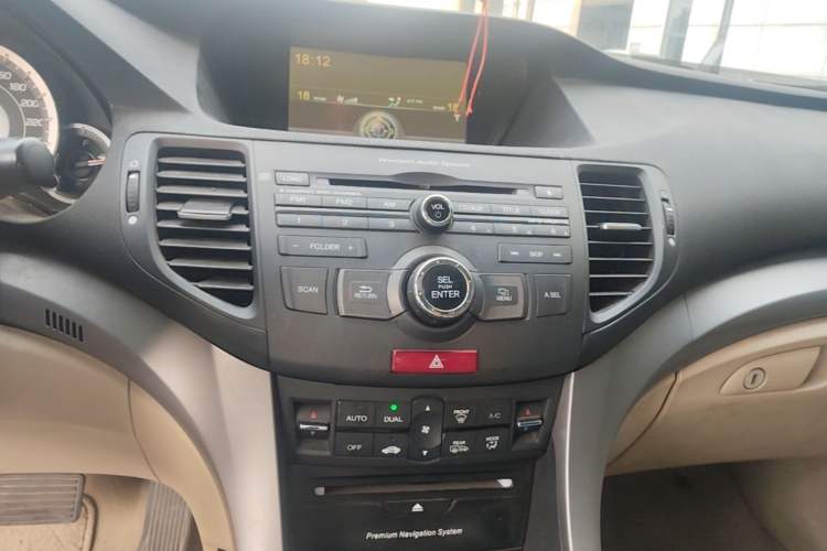 Used Honda Spirior 2009 2.4L Luxury Edition Audio And AC Panel