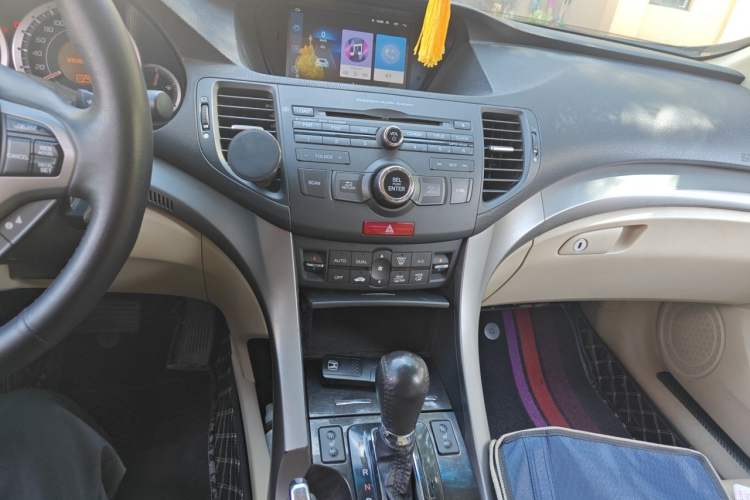 Used Honda Spirior 2009 2.4L Prestige Edition Audio And AC Panel