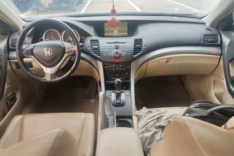 Used Honda Spirior 2009 2.4L Luxury Edition Center Console