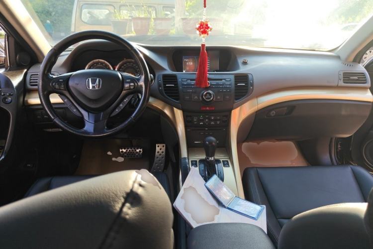 Used Honda Spirior 2009 2.4L TYPE-S Center Console