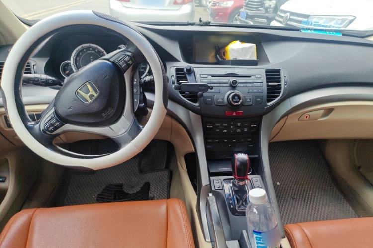 Used Honda Spirior 2009 2.4L Luxury Edition Center Console