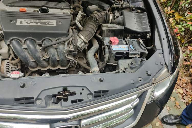 Used Honda Spirior 2009 2.4L Luxury Edition Engine Bay Left