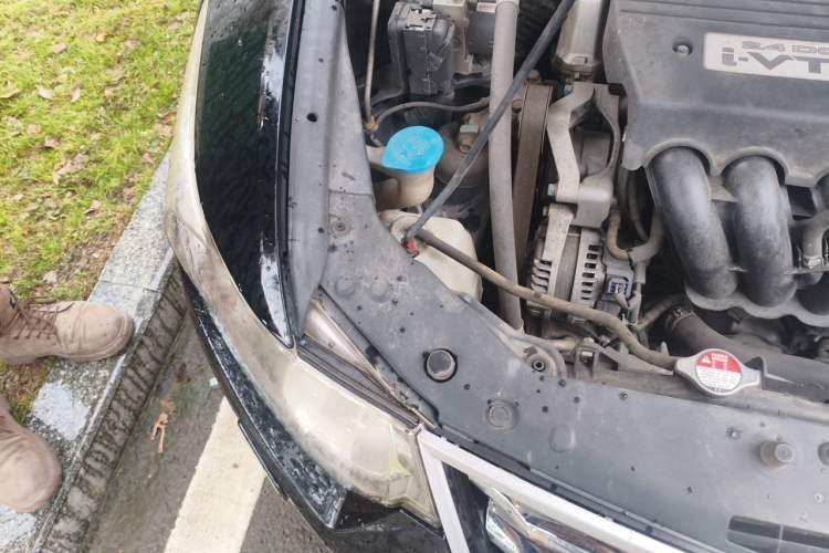 Used Honda Spirior 2009 2.4L TYPE-S Engine Bay Right