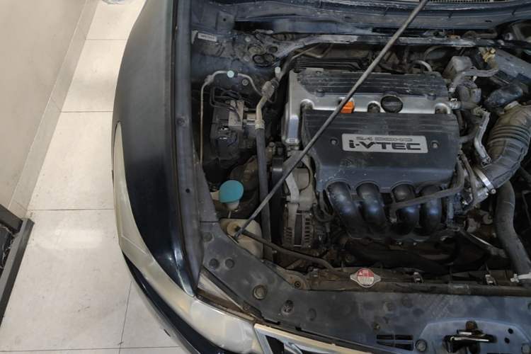 Used Honda Spirior 2009 2.4L Luxury Edition Engine Bay Right