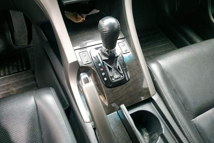 Used Honda Spirior 2009 2.4L Prestige Edition Gear Lever