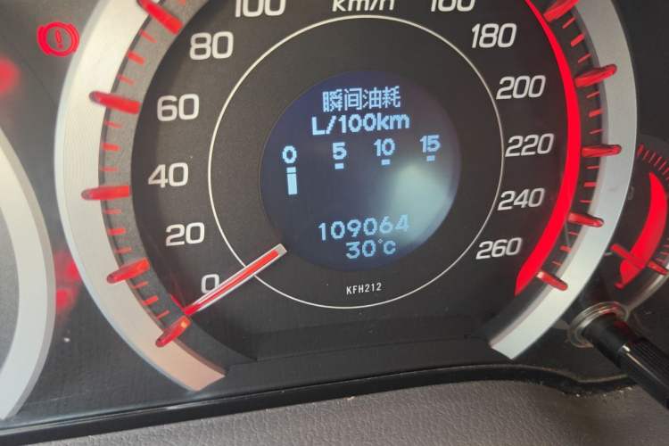 Used Honda Spirior 2009 2.4L TYPE-S Odometer Close Up