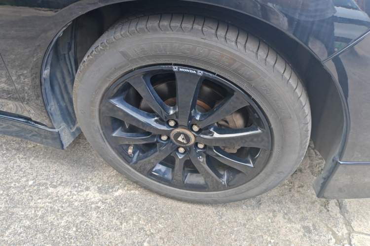 Used Honda Spirior 2009 2.4L TYPE-S NAVI Right Front Wheel Hub