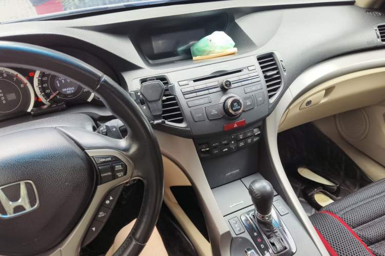 Used Honda Spirior 2009 2.4L Luxury Edition Audio And AC Panel