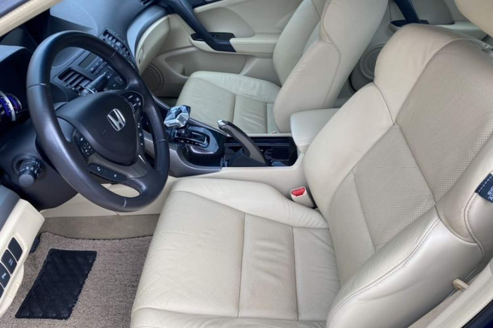 Used Honda Spirior 2009 2.4L Prestige Navigation Edition Interior 2