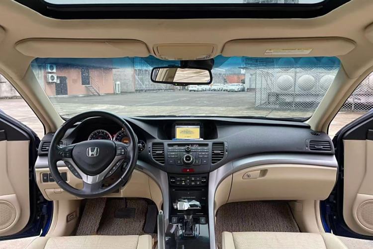 Used Honda Spirior 2009 2.4L Prestige Navigation Edition Interior 4