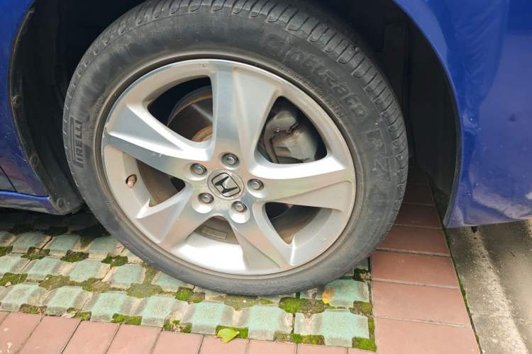 Used Honda Spirior 2009 2.4L Luxury Edition Right Front Wheel Hub