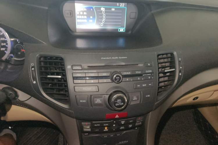 Used Honda Spirior 2009 2.4L Luxury Edition Audio And AC Panel