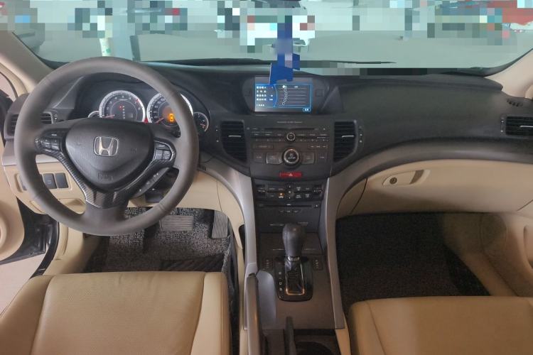 Used Honda Spirior 2009 2.4L Luxury Edition Center Console