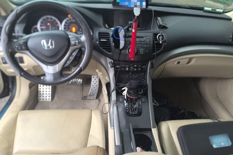 Used Honda Spirior 2009 2.4L Luxury Edition Center Console