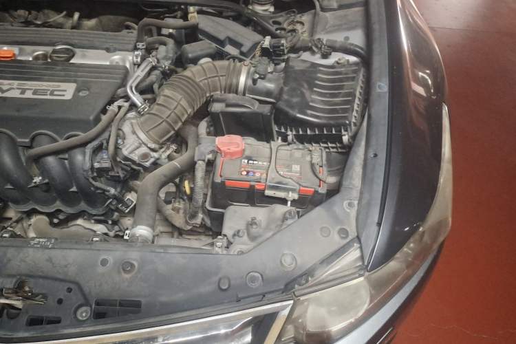 Used Honda Spirior 2009 2.4L TYPE-S Engine Bay Left