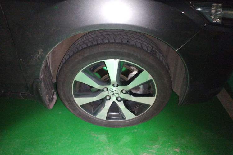 Used Honda Spirior 2009 2.4L Prestige Edition Right Front Wheel Hub