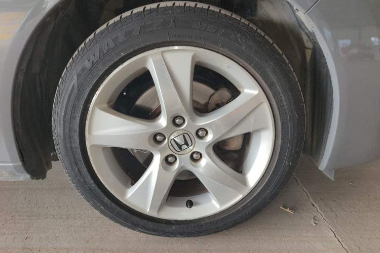 Used Honda Spirior 2009 2.4L Luxury Edition Right Front Wheel Hub