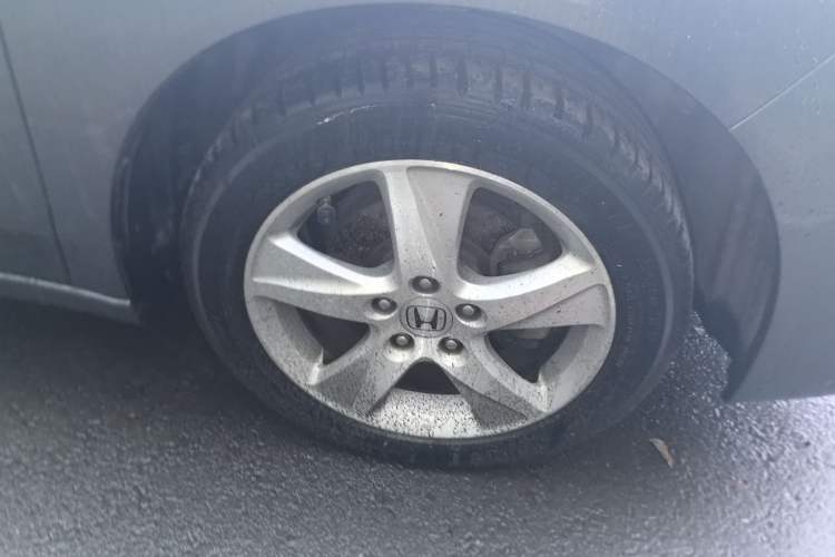 Used Honda Spirior 2009 2.4L Luxury Edition Right Front Wheel Hub