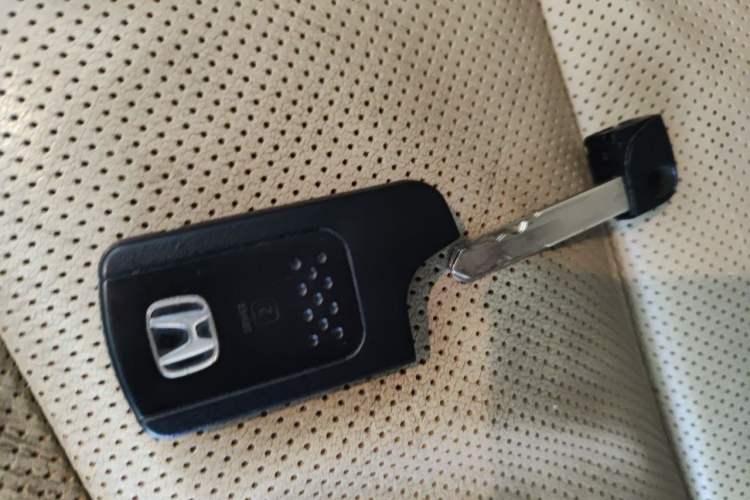 Used Honda Spirior 2009 2.4L Luxury Edition Vehicle Key